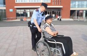暖心护航！民警护送受伤考生从容应考