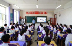 “警察蓝”走进开学季  冰城公安“安全套餐”已送达