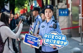 冰城“警营记录者”：记者节里的坚守者  以笔镜绘就平安画卷