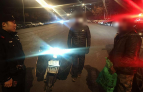 马路争执化干戈！南岗民警巡逻中耐心调解促和谐