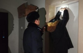 呼兰分局：电梯故障居民被困  民警火速救援化险为夷