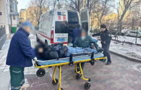 南岗分局民警巡逻中暖心救助 突发脑梗老人转危为安