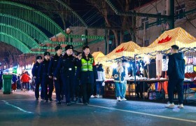 冰城公安：寒冬守景区 温情护平安