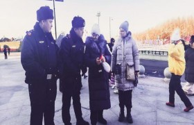 冰雪节盛大启幕 哈市呼兰警方为冰雪盛会  保驾护航