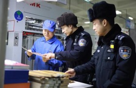 冰城公安：解锁企业发展“安全密码”