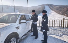 冰城公安：用细致服务  为帽儿山滑雪场增添“温暖底色”