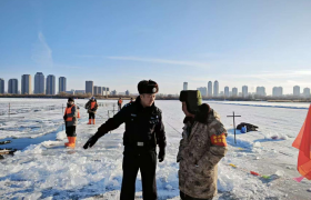平安守护不打烊！冰城公安多维发力筑牢冬季江上安全防线