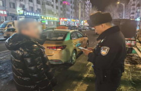 拾金不昧显担当 快速寻回暖民心 南岗民警巡逻中接连帮群众找回遗失物品