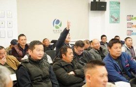 平安集团驻金华地区统管党委联合金华交警开展“金融宣教进企业”活动