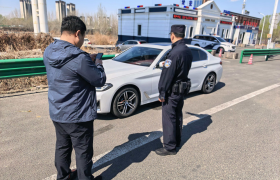五一坚守护平安 暖心服务显担当 —— 长江路公安检查站连续救助获群众赞誉