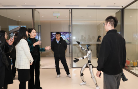 北京具身智能机器人产业链融通合作大会圆满落幕 加速产业协同与商业化落地