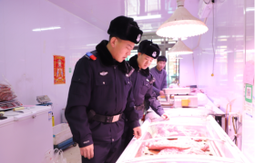 坚守春节岗位 守护舌尖安全