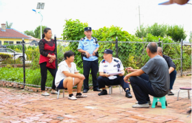 把矛盾化解在基层　把和谐留在群众身边