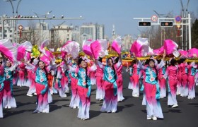 最美边城+最炫民俗风+硬核科技范~这场秧歌展演燃动丹东