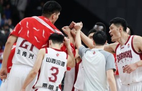 孙铭徽伤退山西大胜广厦 俱乐部杯决赛对阵上海