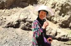 甘肃黄河石林高亢的“花儿”唱火西北乡土