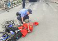 暖心一幕！民警紧急救助倒地环卫工人