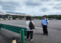 南岗分局长江路公安检查站服务救助  过往车辆和群众