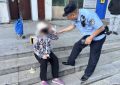 南岗分局民警巡逻中救助患病老人 诠释为民初心