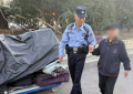 燎原派出所民警巡逻中连助迷途老人归家 警民情深获赞誉