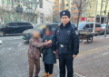 南岗分局民警巡逻中温情守护：接力助走失老人归家 暖心服务彰显为民初心