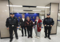 七旬老人路边突发不适 民警巡逻中暖心救助平安归家