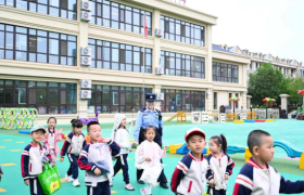冰城公安：深耕护学岗勤务 筑牢校园安全屏障