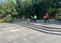 暖心瞬间！警保联动紧急帮扶摔倒外卖小哥